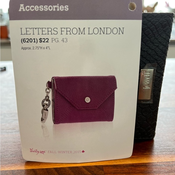 Thirty-One “Letters from London” by Jewel - Picture 3 of 3